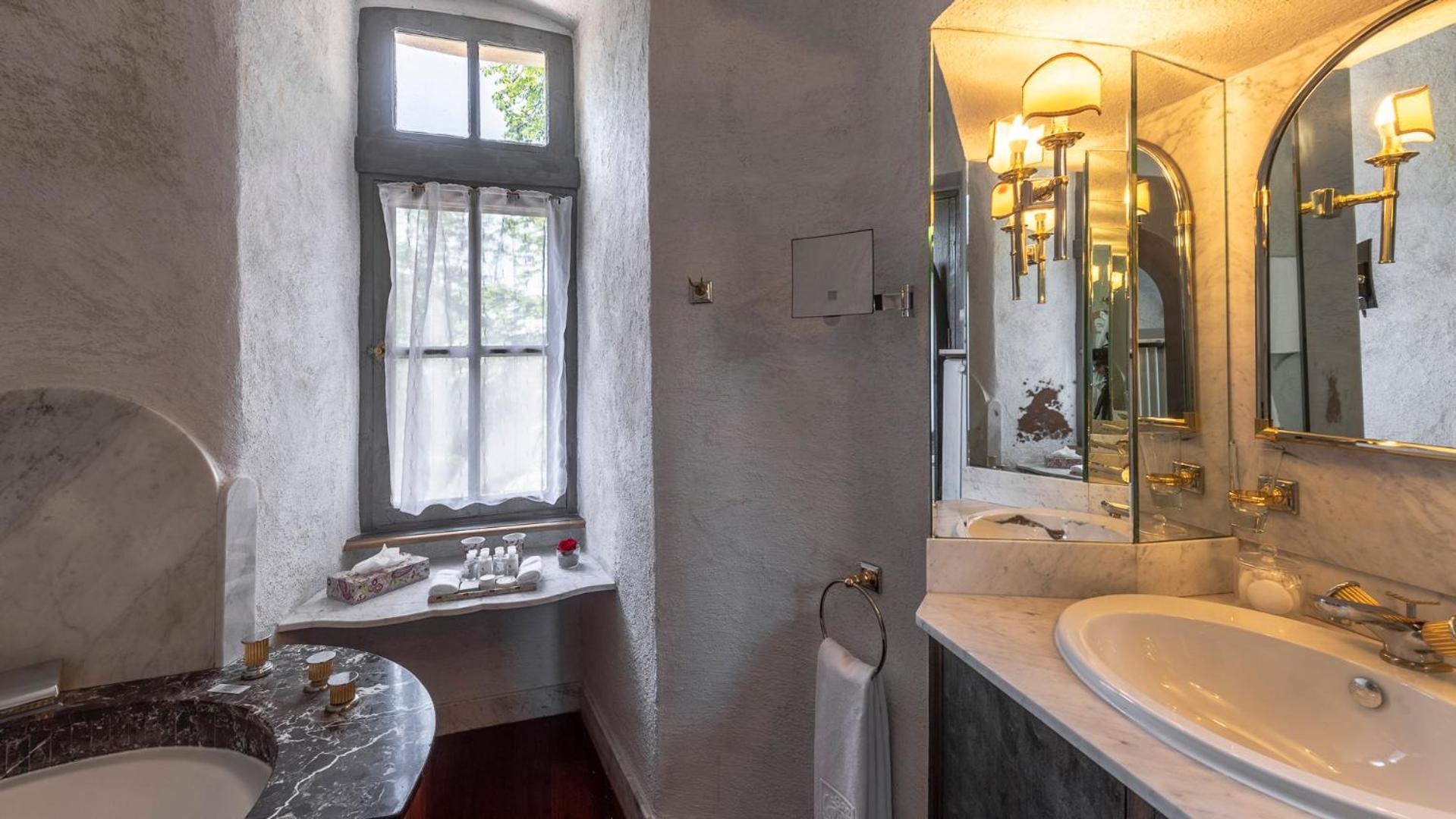 Chateau De Codignat Hotel