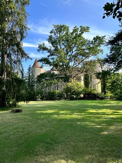 Chateau De Codignat Hotel *